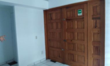 Local Comercial, Bernardo Quintana (Carretas)