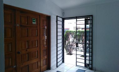 Local Comercial, Bernardo Quintana (Carretas)