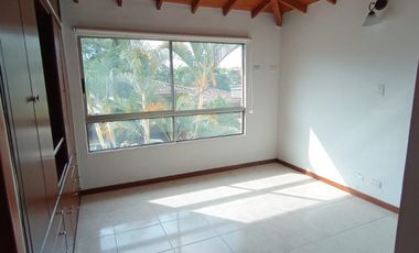 casa en arriendo en envigado. Cod A12497