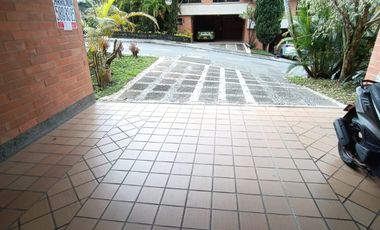 casa en arriendo en envigado. Cod A12497
