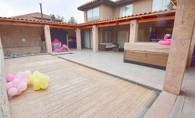 Casa en venta de 6 dorm. en Padre Hurtado