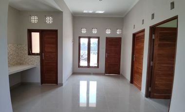 DIKONTRAKAN RUMAH BARU DEKAT RS SANJIWANI