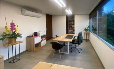 OFICINA CON EXCELENTE UBICACION