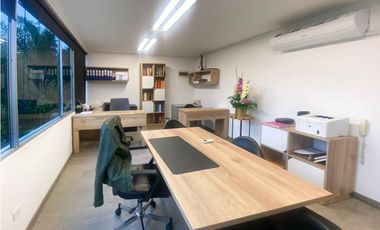 OFICINA CON EXCELENTE UBICACION