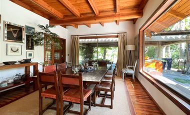 Casa en Venta en ESPECTACULAR CASA En Club de Golf Los Lirios, Cancha de Golf
