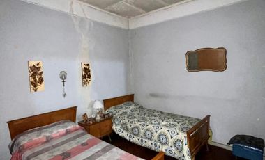 Casa de 3 AMBIENTES ubicada a 50 metros de la estación