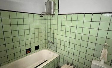 Casa de 3 AMBIENTES ubicada a 50 metros de la estación