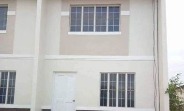 TOWNHOUSE FOR SALE 2 BR 1 TB @ MARILAO, BULACAN
