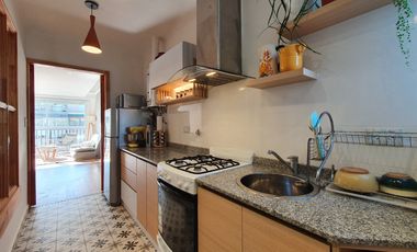 Venta - Departamento de tres ambientes reciclado con balcón - Av. Colón 1736