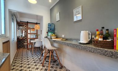 Venta - Departamento de tres ambientes reciclado con balcón - Av. Colón 1736