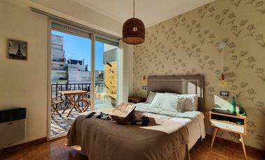 Venta - Departamento de tres ambientes reciclado con balcón - Av. Colón 1736