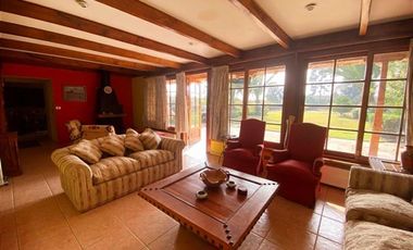 Preciosa casona en vta parque casas quincho piscina C. Tango