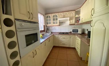 Preciosa casona en vta parque casas quincho piscina C. Tango