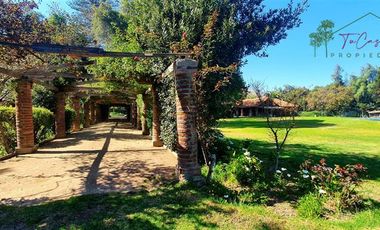 Preciosa casona en vta parque casas quincho piscina C. Tango