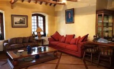 Preciosa casona en vta parque casas quincho piscina C. Tango