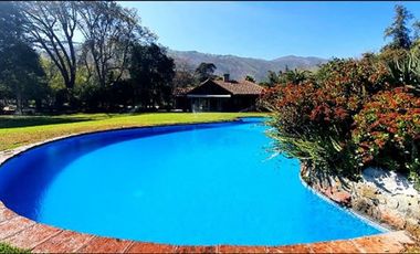 Preciosa casona en vta parque casas quincho piscina C. Tango