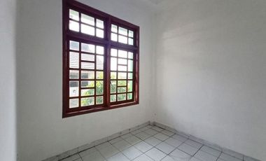 Di Sewakan Rumah 2 Lantai 4 Kamar di Jl. Sukaati, Pasirluyu Bandung
