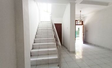 Di Sewakan Rumah 2 Lantai 4 Kamar di Jl. Sukaati, Pasirluyu Bandung