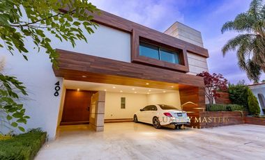 Casa en venta en Santa Anita Club de Golf moderna