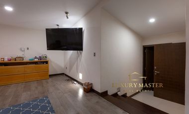 Casa en venta en Santa Anita Club de Golf moderna