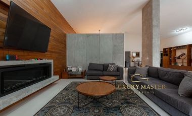 Casa en venta en Santa Anita Club de Golf moderna