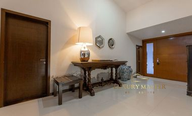Casa en venta en Santa Anita Club de Golf moderna