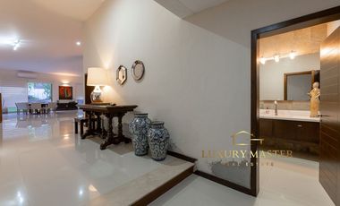 Casa en venta en Santa Anita Club de Golf moderna