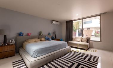 Casa en venta en Santa Anita Club de Golf moderna