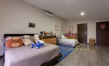 Casa en venta en Santa Anita Club de Golf moderna