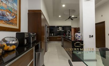 Casa en venta en Santa Anita Club de Golf moderna
