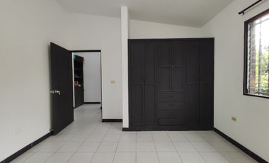 apartamento en arriendo en popular. Cod A26528