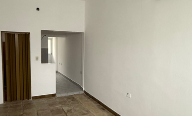 Amplia y luminosa casa en alquiler anual