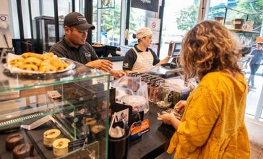 ALQUILER - LOCAL - FOOD COURT -  TORRE BANESCO - MARBELLA