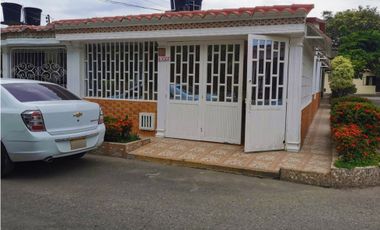 Vendo casa esquinera en urbanización La Pradera Villavicencio