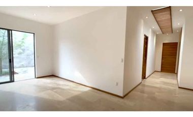 CASA RESIDENCIAL EN RENTA EN CAMPO DE GOLF TRES MARIAS, MORELIA