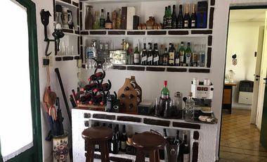 Propiedad de 10800m²- Casa princ. 5 amb.-Casa Huesp.3 amb.Casa Caseros 3 amb