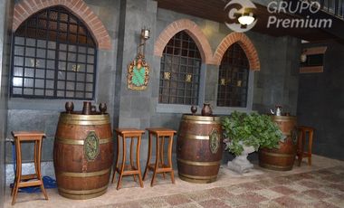 Venta de Propiedad Castillo en Sector Recreo, Viña del Mar