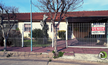 VENTA - CASA 4 ambientes - QUILMES - Barrio Petrolero.