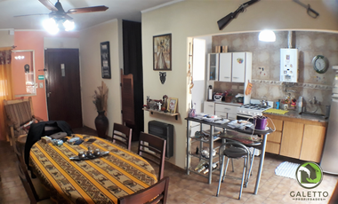 VENTA - CASA 4 ambientes - QUILMES - Barrio Petrolero.