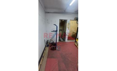 ¡Oportunidad En La Victoria!  Local Como Terreno Con Potencial De Expansión