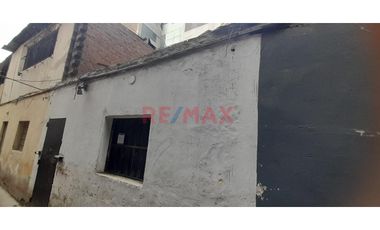 ¡Oportunidad En La Victoria!  Local Como Terreno Con Potencial De Expansión