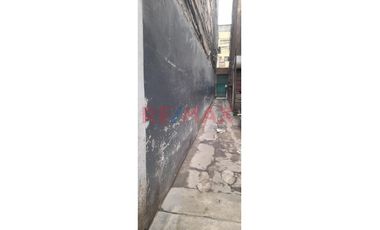 ¡Oportunidad En La Victoria!  Local Como Terreno Con Potencial De Expansión