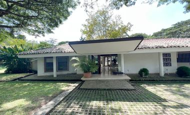 casa en arriendo en parcelaciones pance. Cod A10828