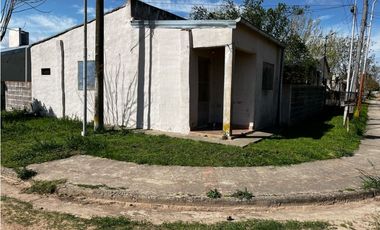 Vendo Casa un dormitorio en Caseros, Entre Ríos.