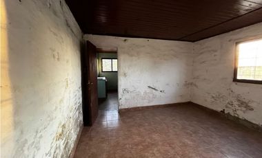 Vendo Casa un dormitorio en Caseros, Entre Ríos.