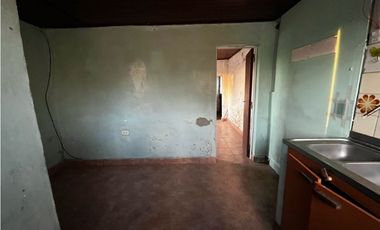 Vendo Casa un dormitorio en Caseros, Entre Ríos.