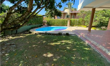 Grande Casa Finca en venta San Jerónimo unidad cerrada