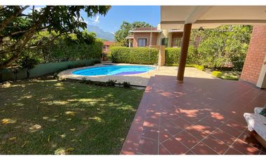 Grande Casa Finca en venta San Jerónimo unidad cerrada