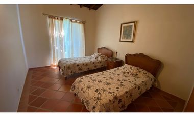 Grande Casa Finca en venta San Jerónimo unidad cerrada
