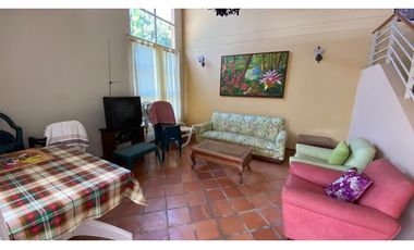 Grande Casa Finca en venta San Jerónimo unidad cerrada